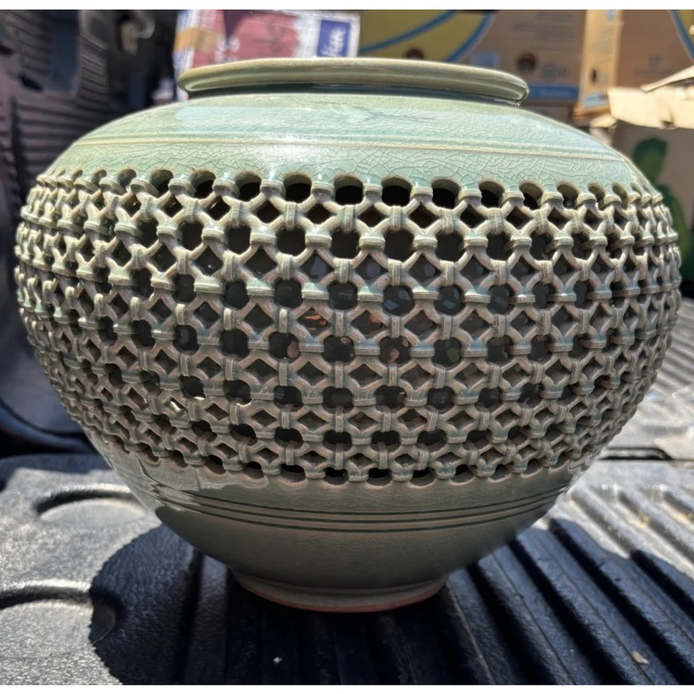 Rare Beautiful Old vase openwork vase crockery named antique